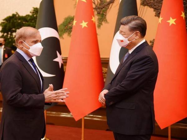 PM Shehbaz greets Xi Jinping on his re-election as China president