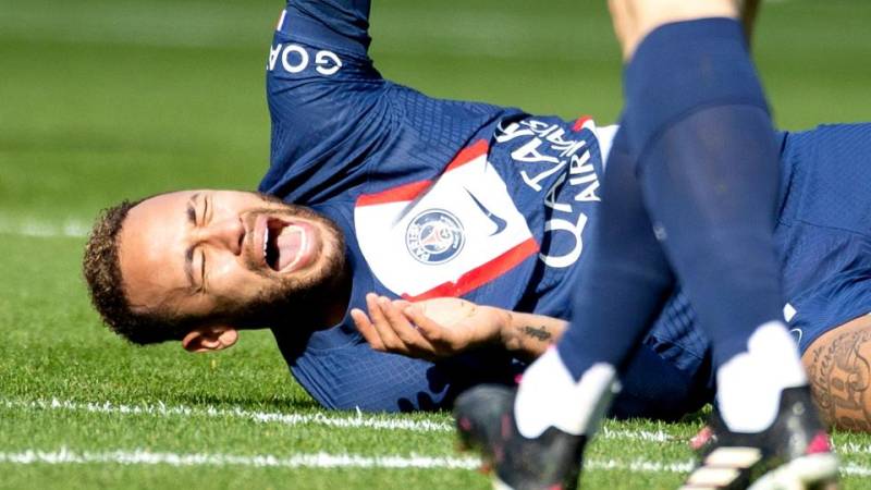 Neymar ankle surgery a success, says PSG