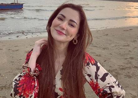 Hania Amir’s seaside photoshoot makes waves in hearts of many