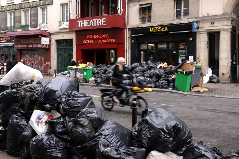 Rubbish piles up in strike-bound Paris