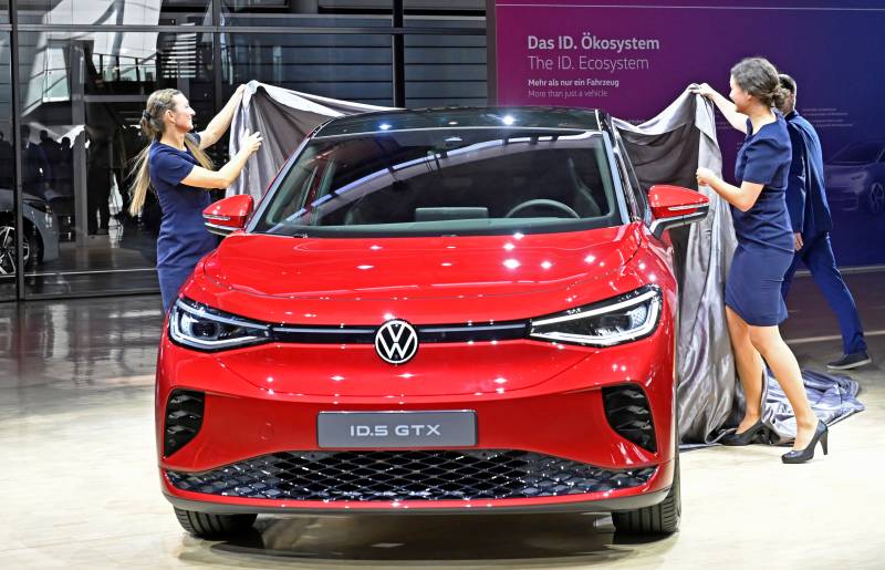 German giant Volkswagen joins e-car price war as global rivalry heats up.