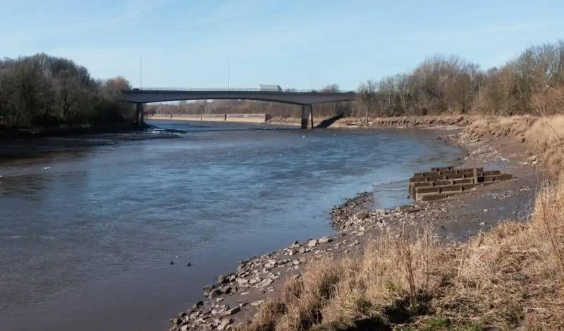 UK river levels likely to be 'devastated' as broadly dry weather forecast until May