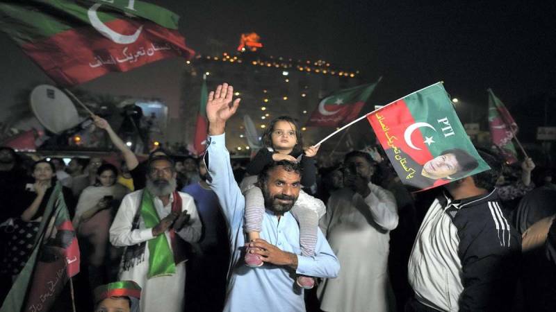 PTI workers set up security camps at Zaman Park again