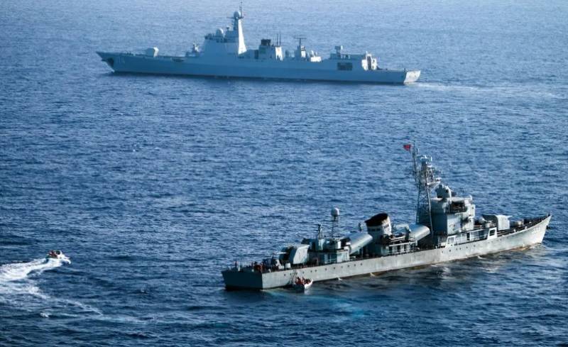 China says \'warned\' US warship to leave South China Sea