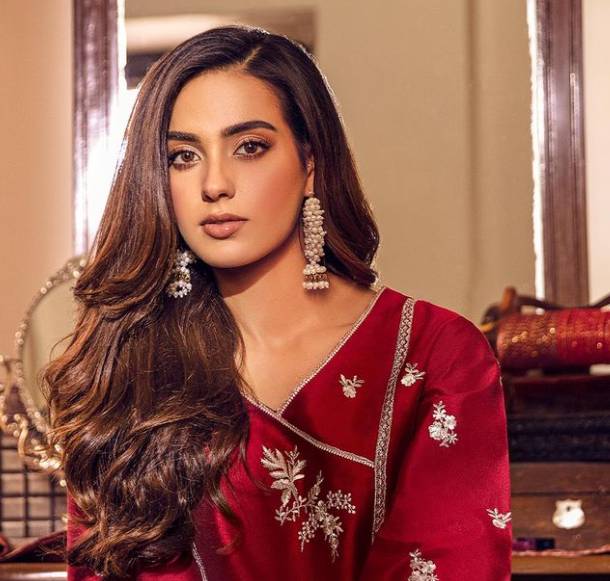 Queen Iqra Aziz exudes ROYALTY in latest clicks