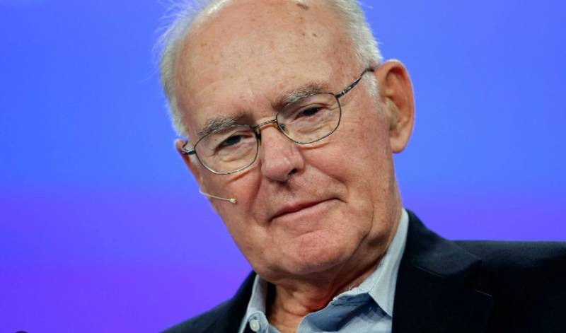 Gordon Moore, titan of Silicon Valley, dies at 94