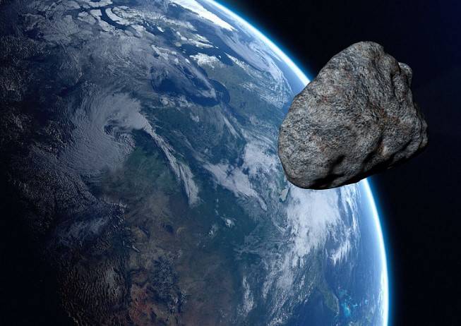 Large asteroid to zoom between Earth and Moon