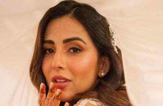 Ushna Shah’s ‘modest’ iftar date provokes ‘double standard’ trolling