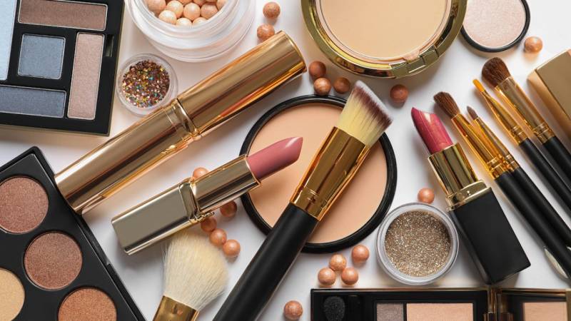 Ladies' cosmetics become expensive by up to 40%