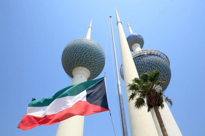 Kuwait political crisis drags down economy