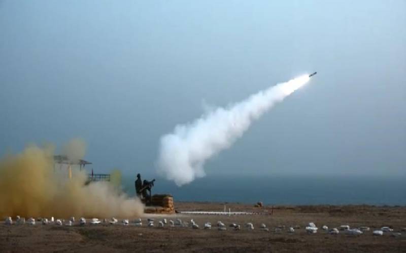 Pakistan Navy successfully conducts surface-to-air missiles test