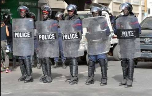 Senegal police clash with students in Dakar