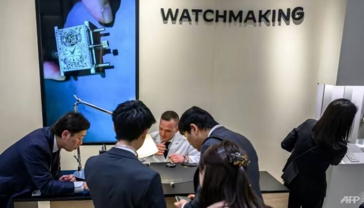 Swiss watchmakers counting the clock until Chinese tourists return