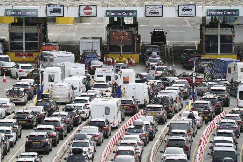 Long delays at UK port for travellers headed to France