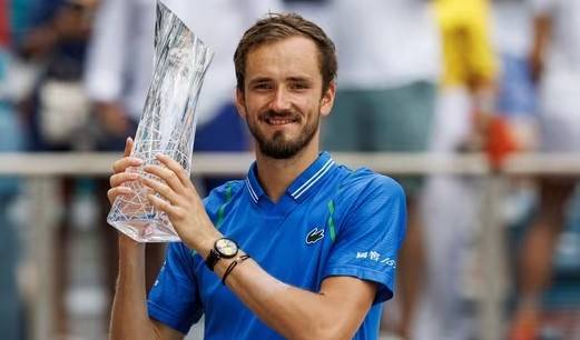 Medvedev wins fourth title of year with Miami Open triumph over Sinner