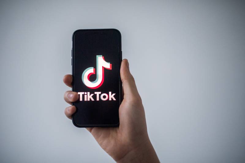 Australia bans TikTok on government devices