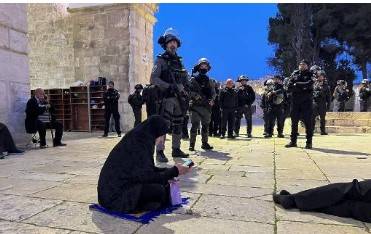 Israeli security forces enter the Al-Aqsa Mosque compound in Jerusalem on April 5, 2023. AFP 