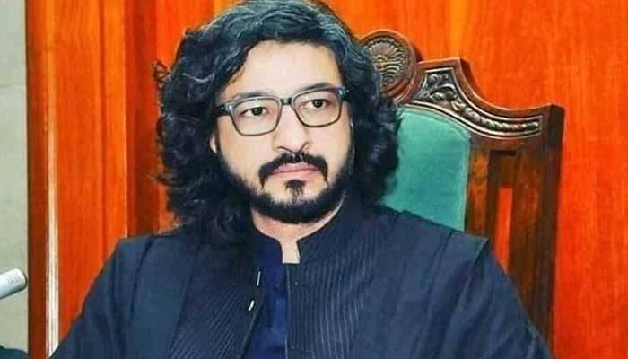 Co-accused in Dost Mazari land grabbing case given clean chit