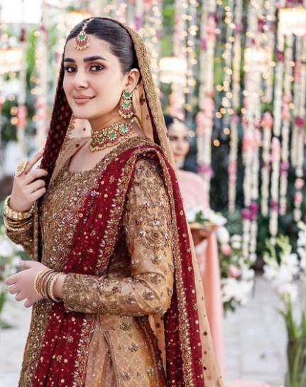 Kubra Khan’s bridal look mesmerises netizens