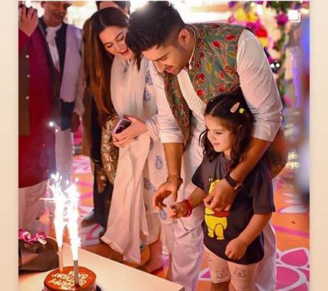 Aimen Khan and Amal surprises Muneeb on birthday 