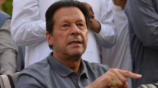 Imran Khan moves LHC for protective bail in provocative remarks case