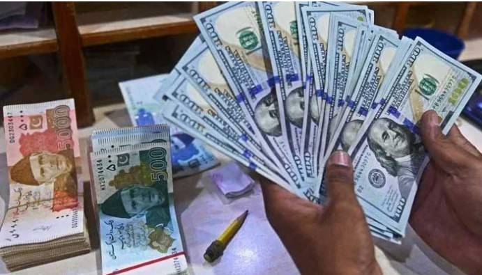 Pakistani rupee hammers US dollar on IMF hope