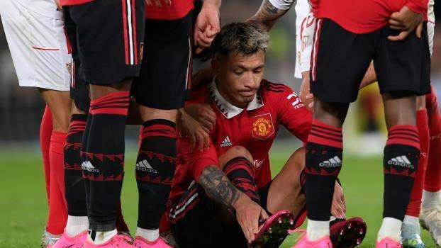 Man Utd defender Martinez ruled out for rest of season