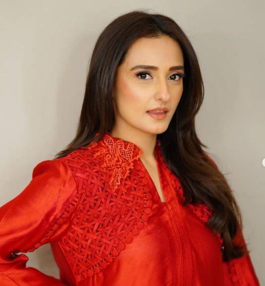 Momal Sheikh narrates how her mom flaunts her father’s name to obtain discounts