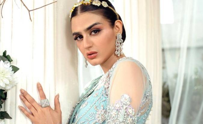 Hira Mani shameless attire invites trolls on internet