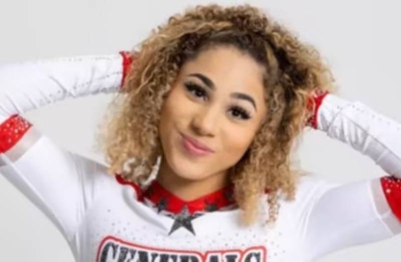 Two Texas cheerleaders shot after one tried to enter wrong car