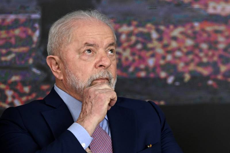 Brazilian President Luiz Inácio Lula da Silva gestures during the announcement of the release of funds to philanthropic health care entities at the Planalto Palace in Brasilia on April 20, 2023. AFP 