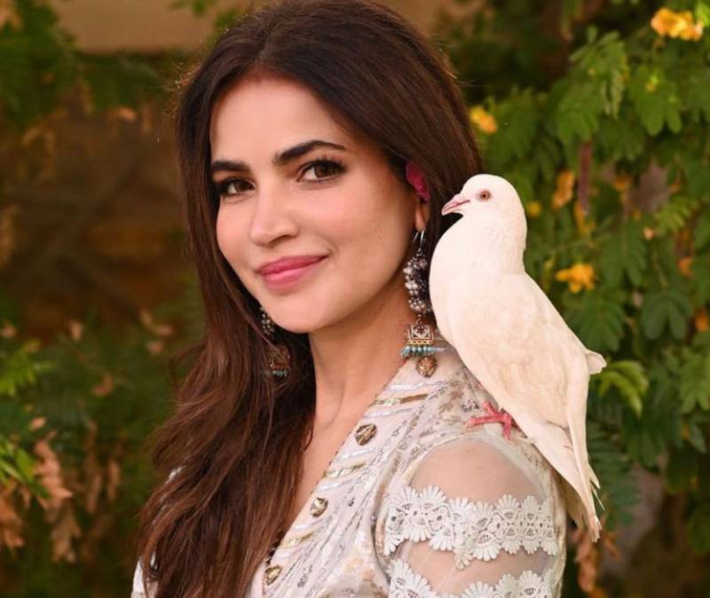 Pakistani actress handles PIGEON well during her Eid photoshoot