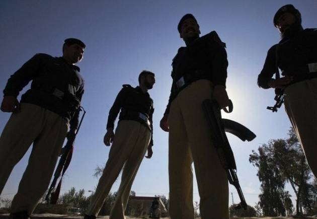 Five dacoits shot dead in Ghotki encounter