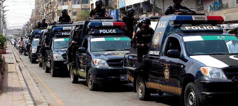 Six cops including inspector martyred in Jacobabad gunbattle