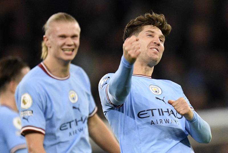 Man City rout Arsenal to seize title momentum, Chelsea crash again