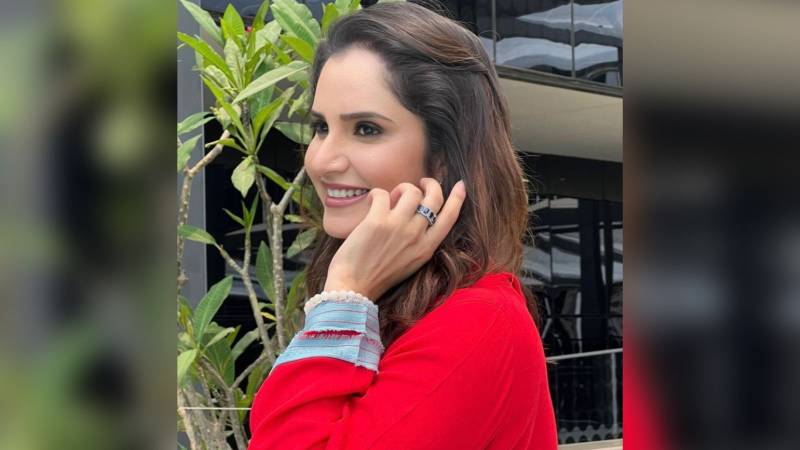 Shoaib’s absence greatly felt after Sania posts solo clicks in RED dress