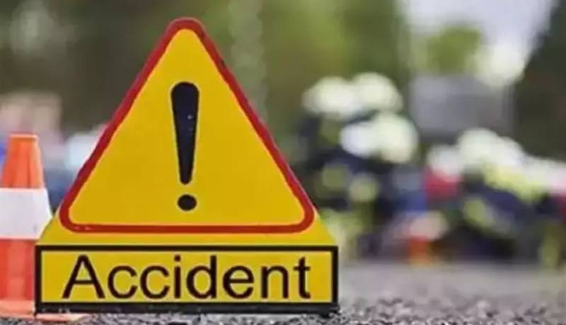 30 devotees injured in Sindh road accident