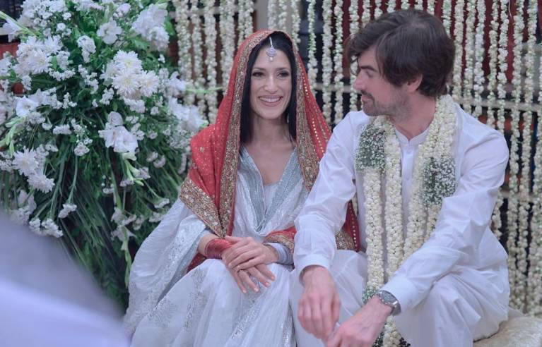 Fatima Bhutto ties the knot in intimate ceremony