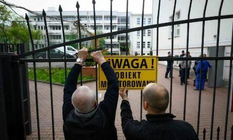 Poland seizes Russian high school building in Warsaw