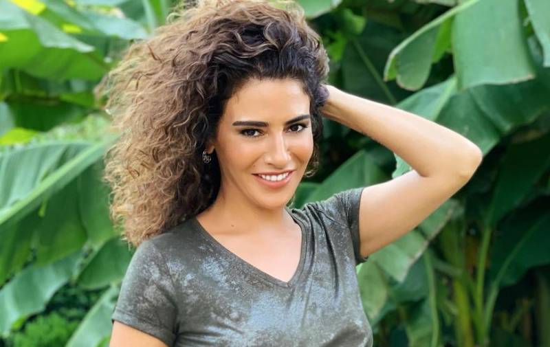 Turkish beauty Ezgi Esma Kürklü sets Internet on fire 