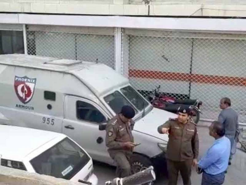 3 killed, millions looted in Wazirabad bank van heist