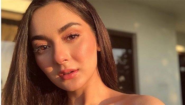 “Last day of my beanie in my life”, Dimple queen Hania Amir shares clicks from Canada’s vacation