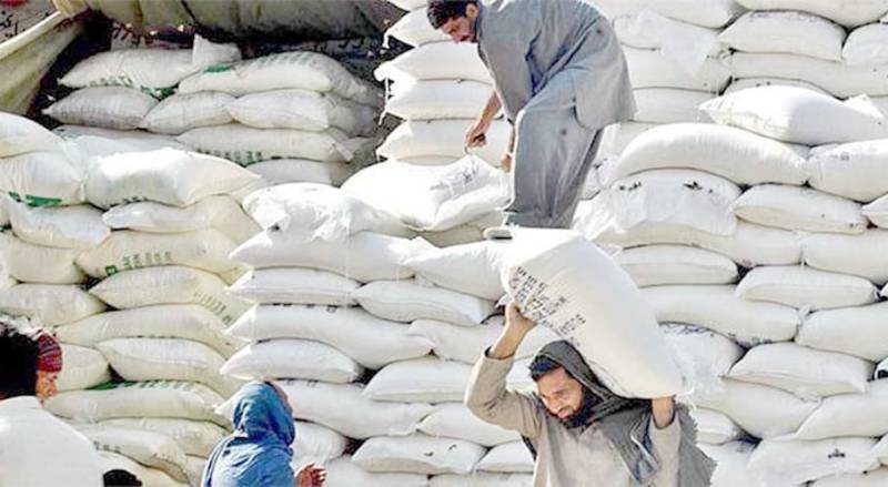 Flour crisis ends as Sindh govt inks agreement with flour mills  