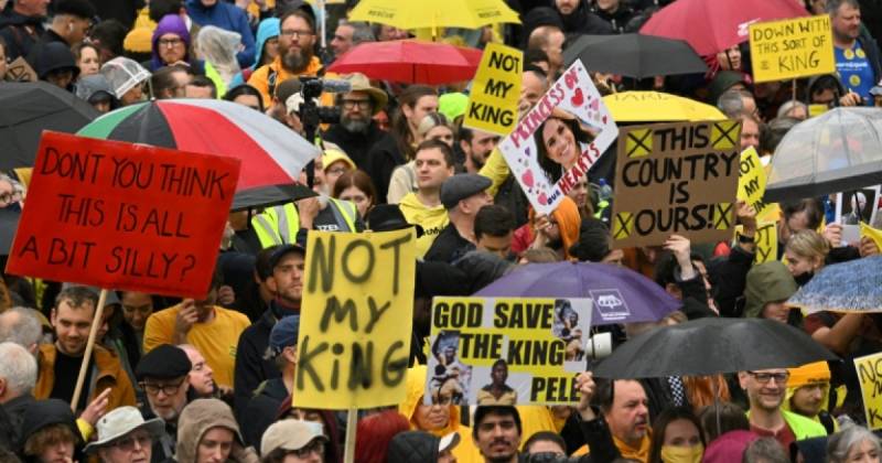 Anti-monarchists among UK protesters arrested before king's coronation