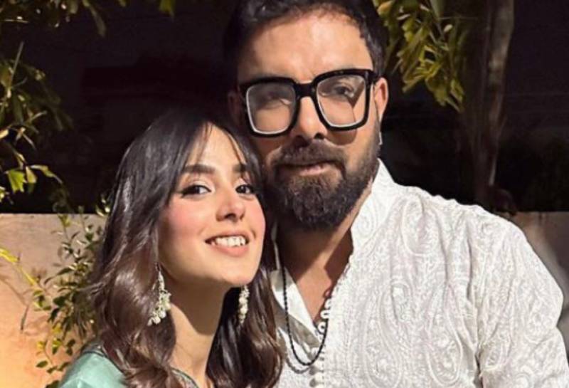 Iqra Aziz & her very ROMANTIC WELCOME for husband Yasir