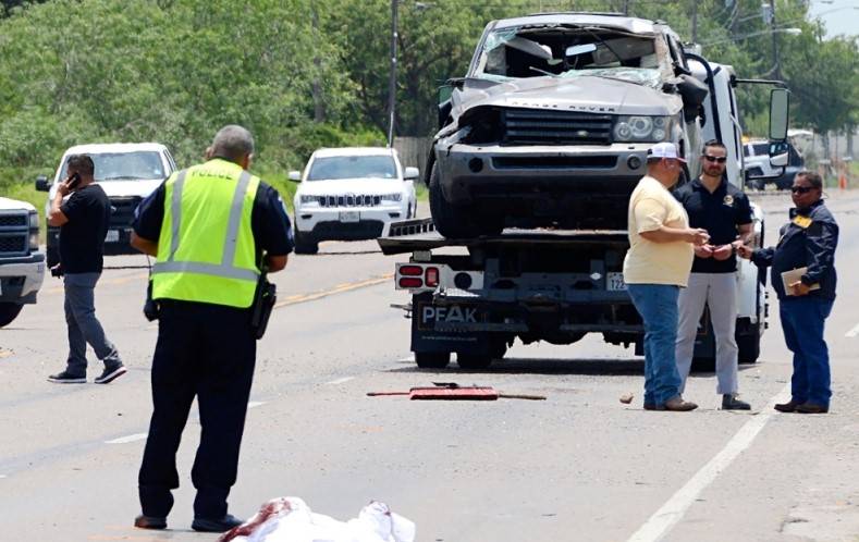 Seven killed in car ramming outside US migrant centre