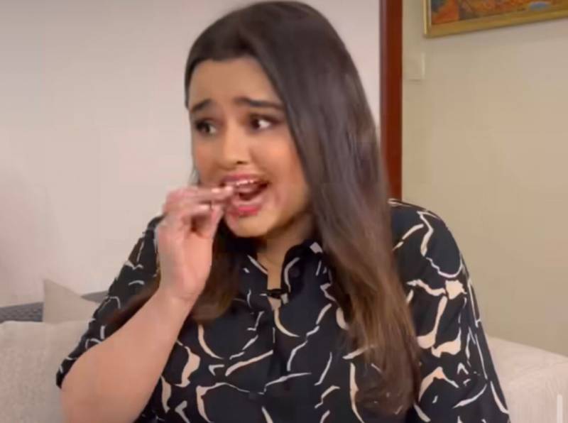 Faiza Saleem loses control & gives in to devouring scrumptious fast food options 