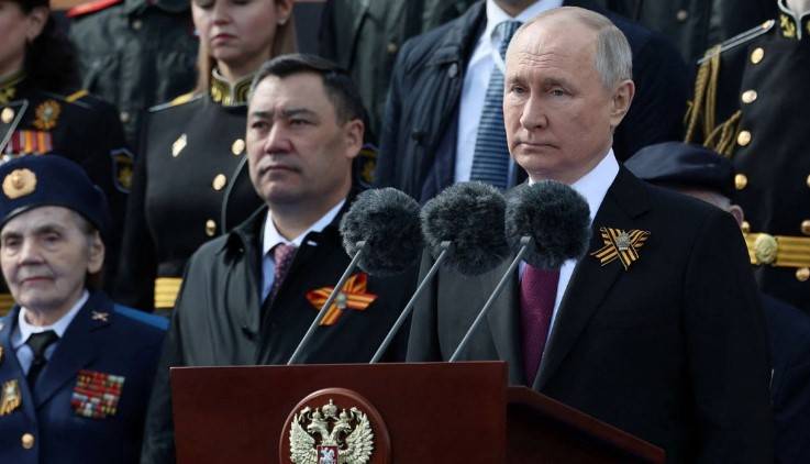 Putin, at Red Square military parade, calls for victory in Ukraine