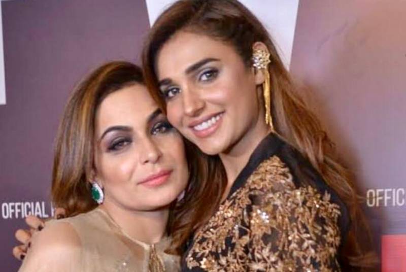 Amna Ilyas spills REAL TEA behind Meera’s questionable personality 