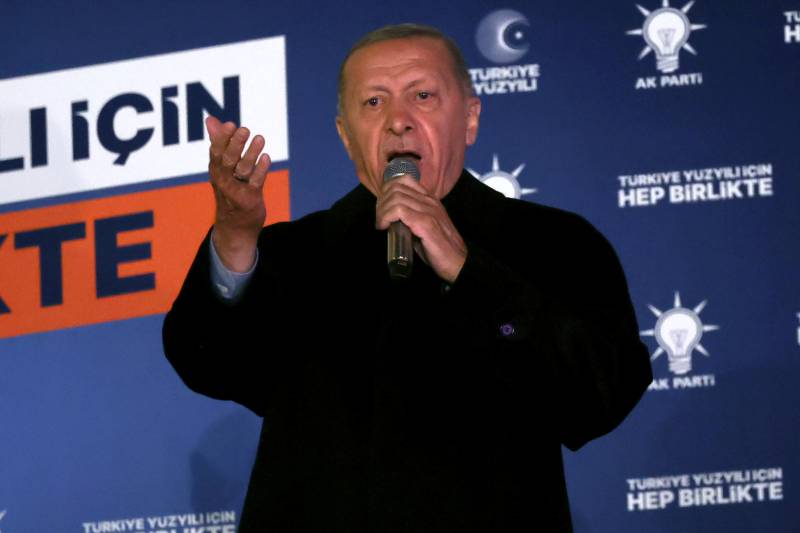 Resurgent Erdogan heads for historic election runoff